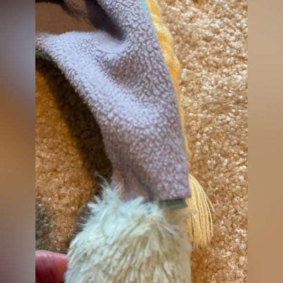 Disney Little Girls Frozen Elsa 'Squeez and Flap' Fun Cold Weather Hat, Age 4-7 - Picture 7 of 16